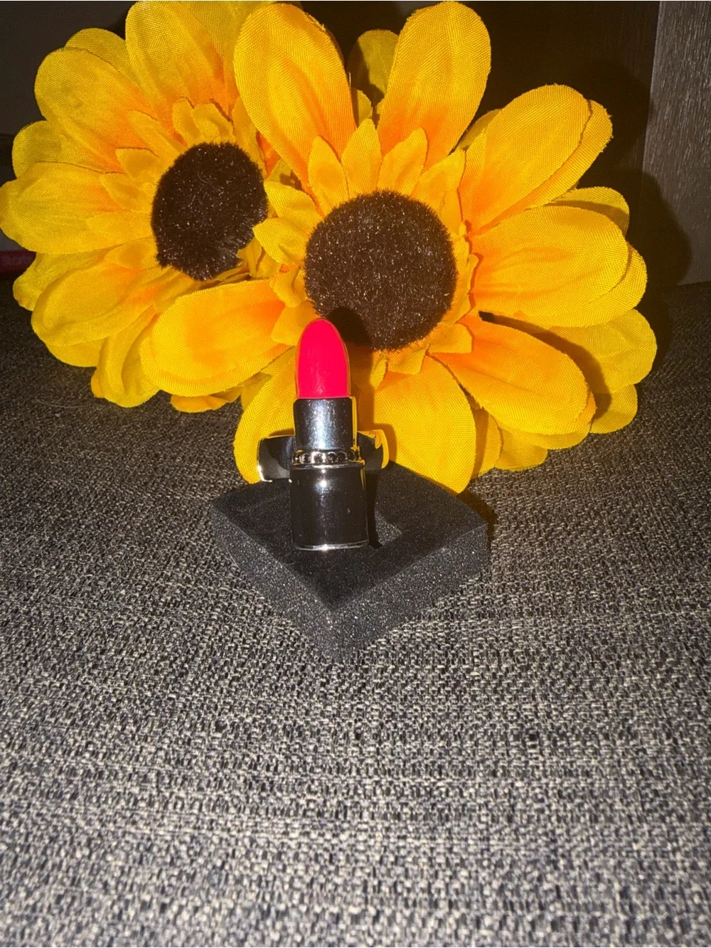 Bright Pink Lipstick Ring